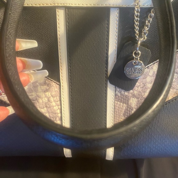 Guess Black and White Satchel - Picture 7 of 15